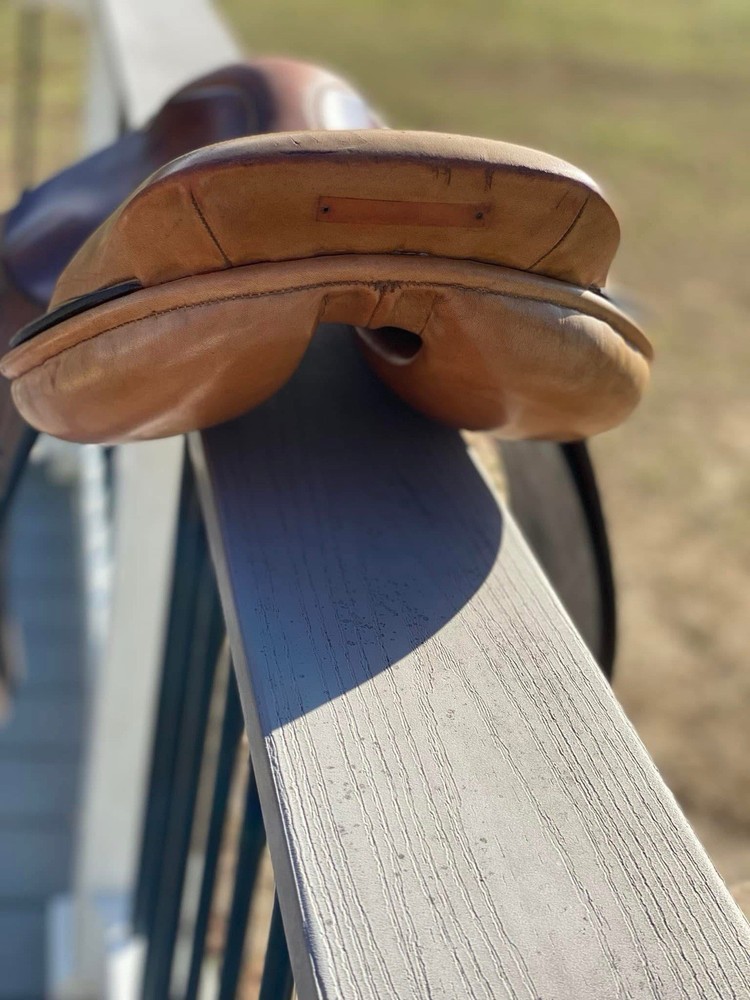 17” Medium County Symmetry