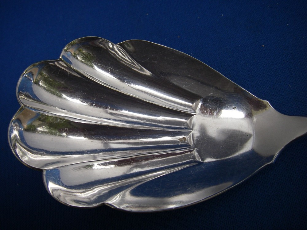 Early VICTORIAN Silverplate LILY Pattern BERRY SPOON-Mono REB
