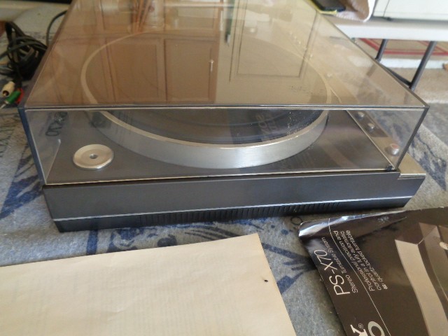 Sony PS - X70 Audio Stereo Turntable System