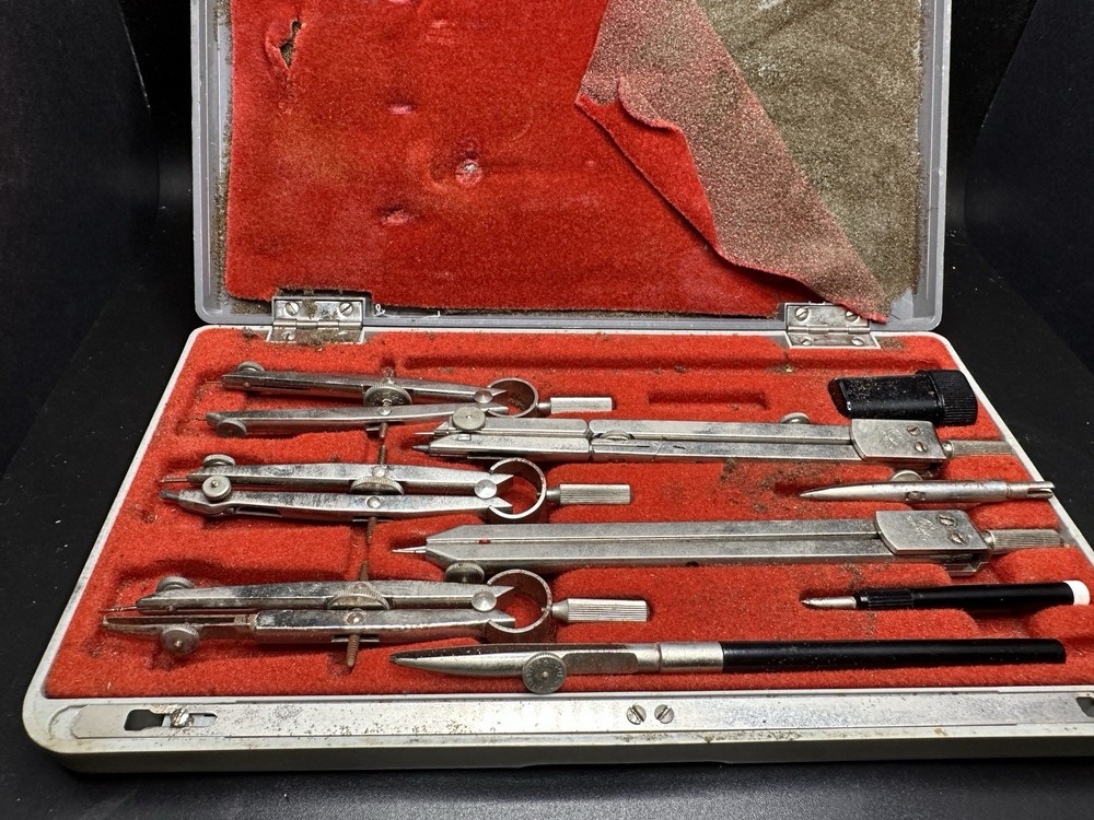 VINTAGE POST TRUEMASTER 1130CP DRAFTING SET IN ORIGINAL CASE