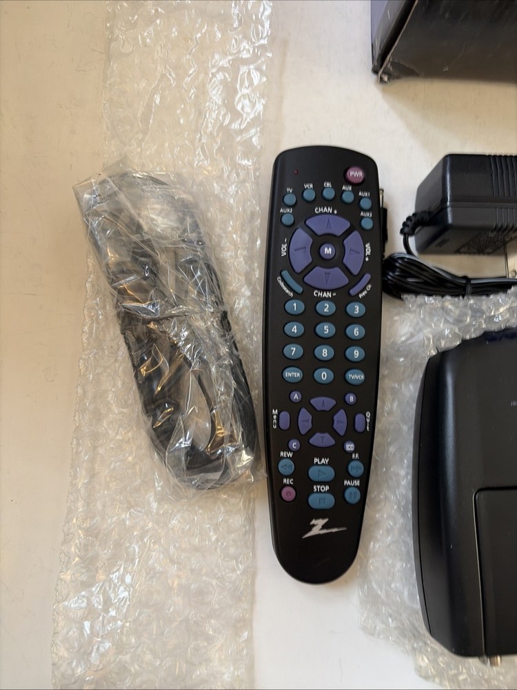 Zenith Wireless Stereo Audio Video Sender Kit COMPLETE!