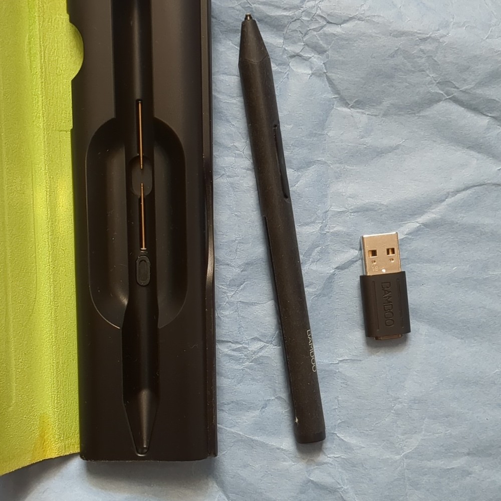 Bamboo Digital Pen/Stylus with Case rechargeable