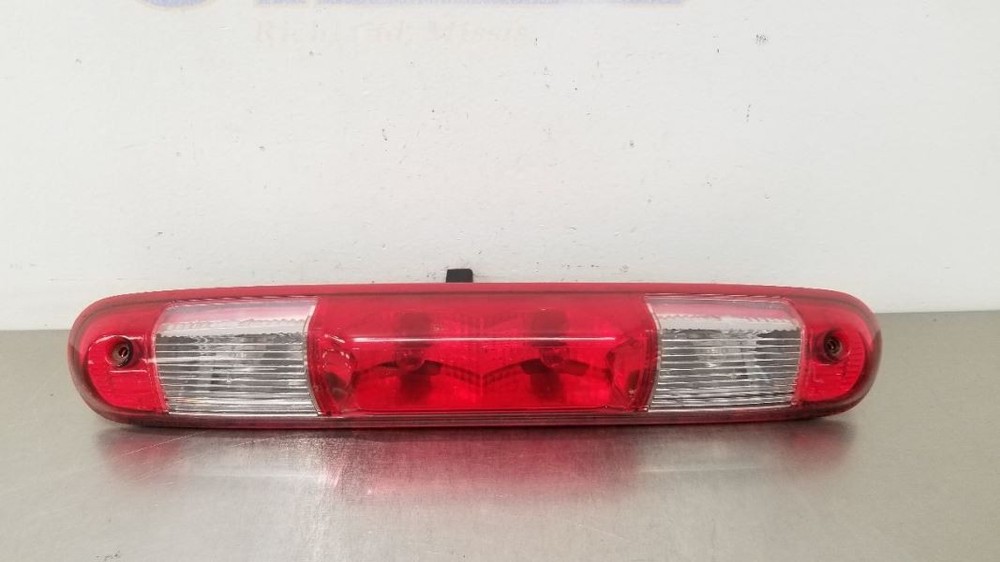 08 CHEVY SILVERADO 1500 HIGH MOUNTED STOP LIGHT