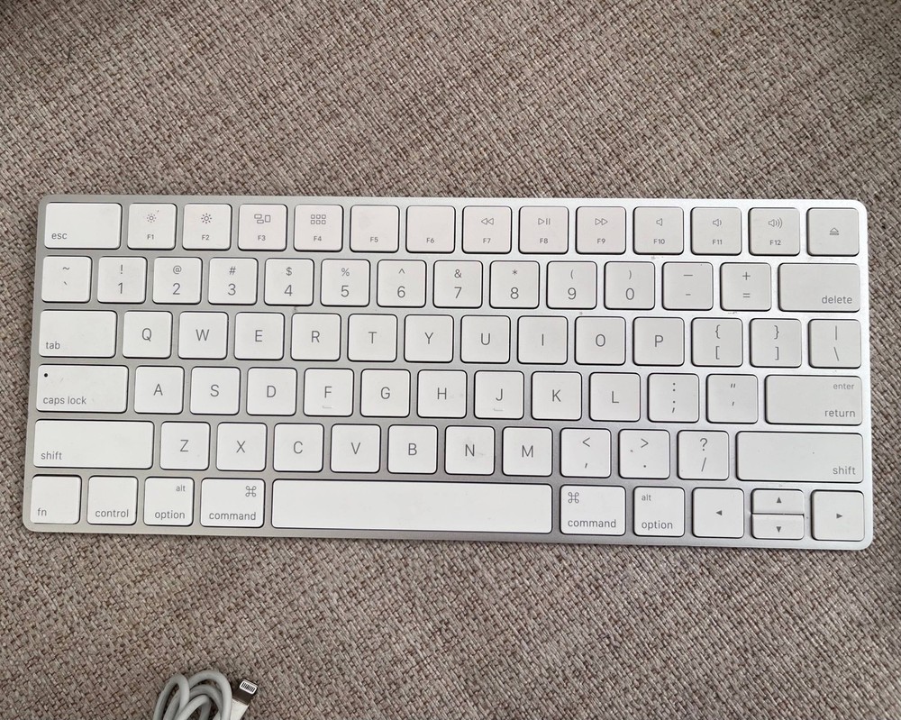 Apple A1644 Magic Keyboard A1657 Magic Mouse 2 + Charger + Cable