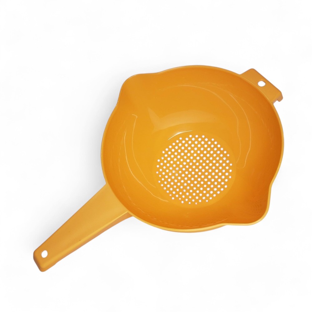 Tupperware 2 Quart Orange Colander Strainer with Handle and Pour Spouts