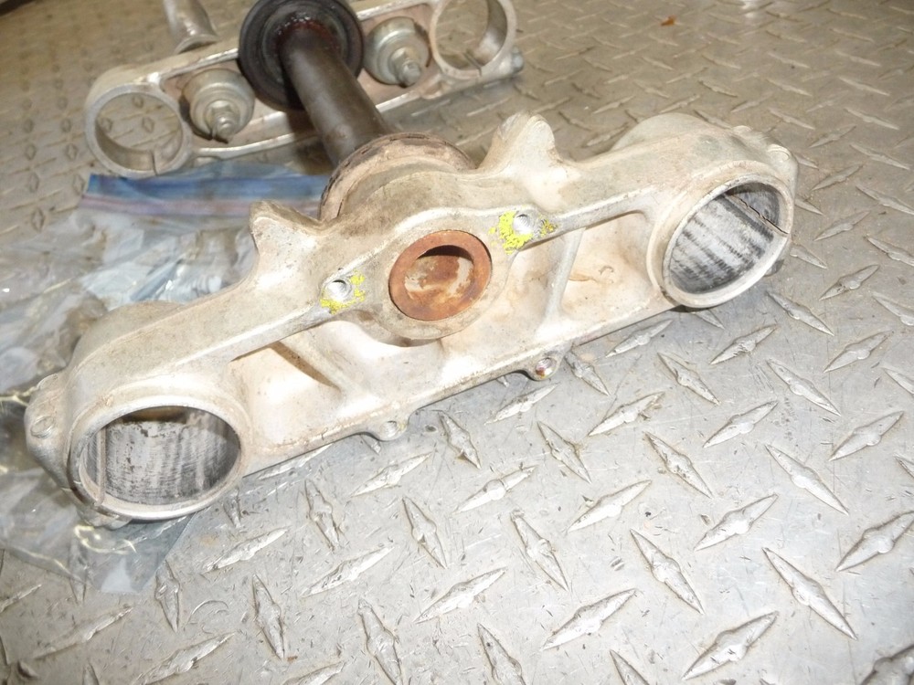Suzuki RM250 Triple Trees with Hardware #258