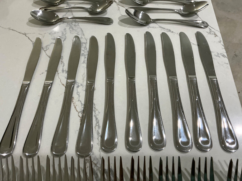 63 pc ONEIDA *SAND DUNE* GLOSSY STAINLESS FLATWARE