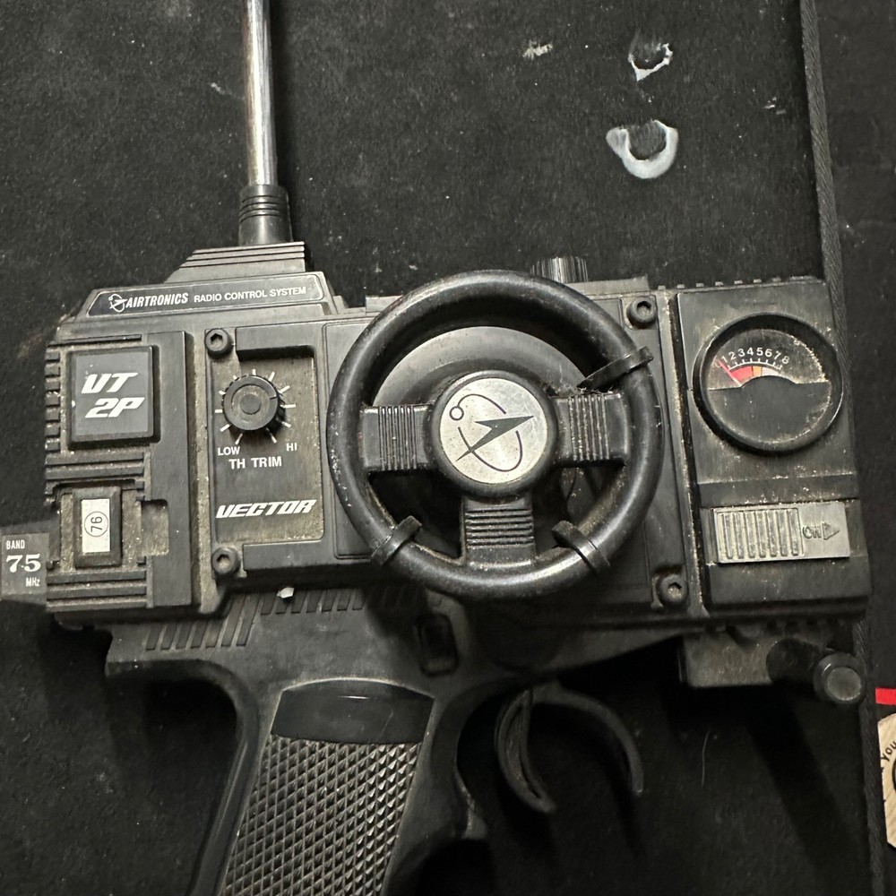 Airtronics VT2P Vector Vintage Radio Control System Transmitter