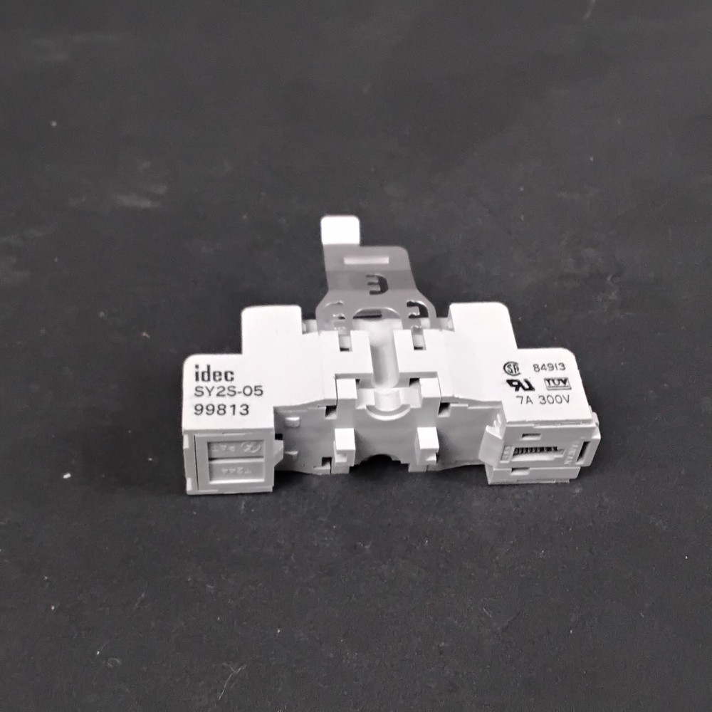 IDEC SY25-05 RELAY SOCKET BASE ($4.50 OBO)