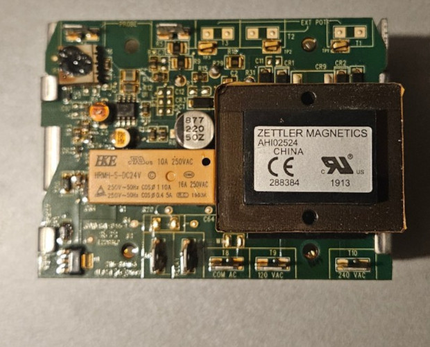 Blodgett Temperature Control Board #33152 with analog control switch