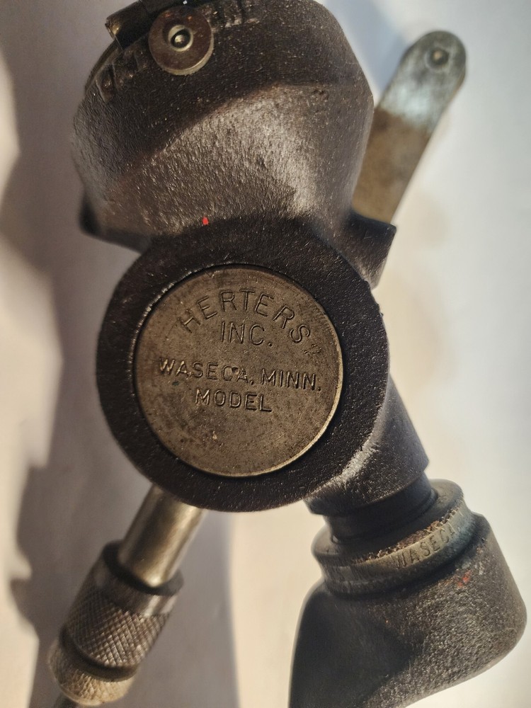 Vintage Herters Powder Measure