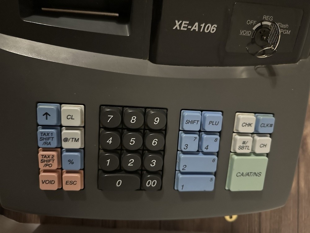 Sharp XE-A106 Cash Register With Keys, Read description