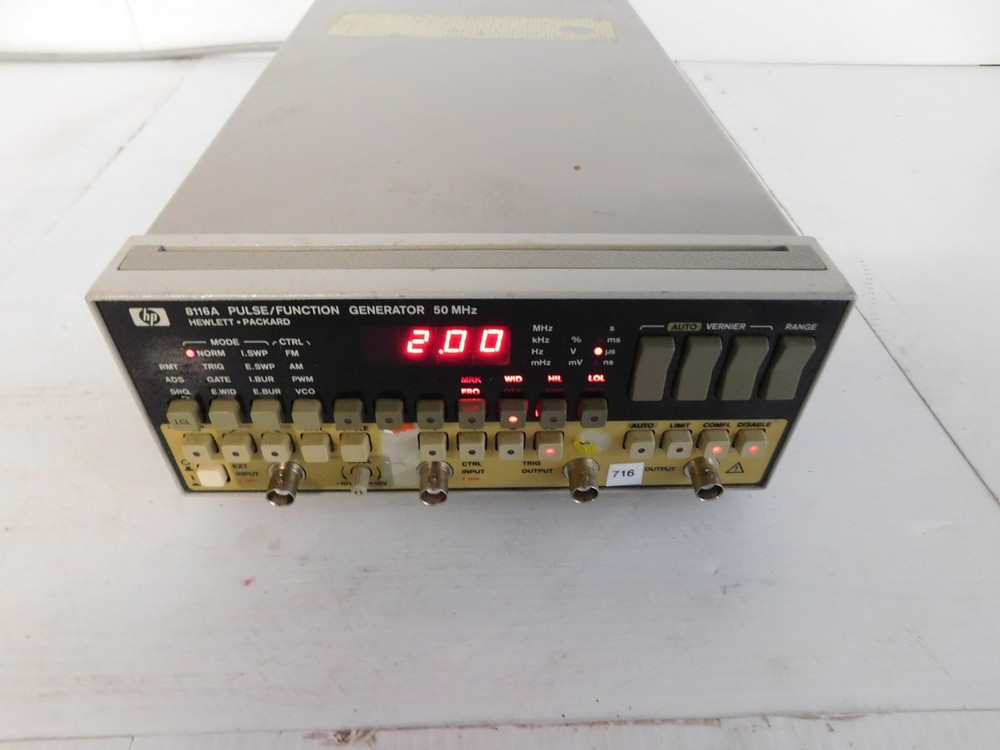 HEWLETT PACKARD 8116A PULSE/FUNCTION GENERATOR 50 MHZ (SML103)