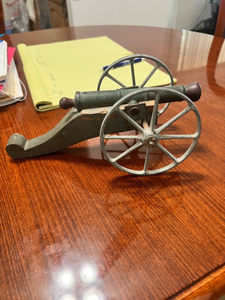 1861 civil war cannon replica