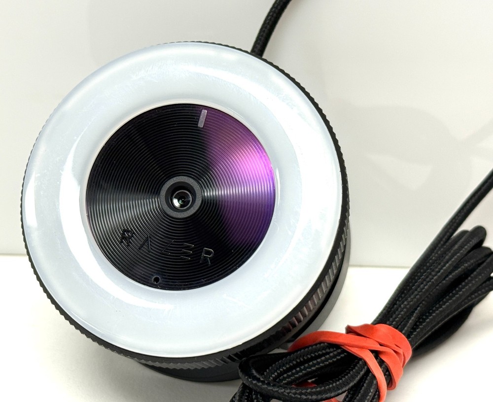 Razer Kiyo RZ19-0232 Broadcasting Camera USB Webcam w/ Adjustable Ring Light