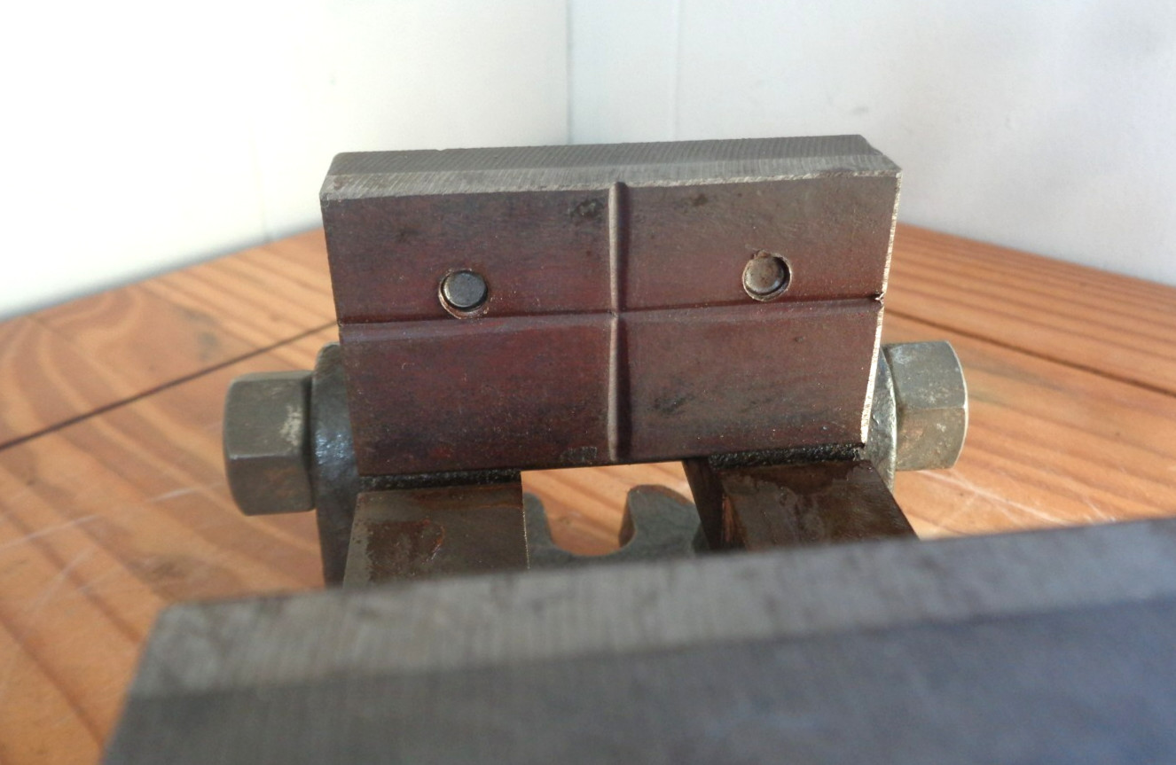Tilting Drill Press Machinist Vise 2.5” Jaws