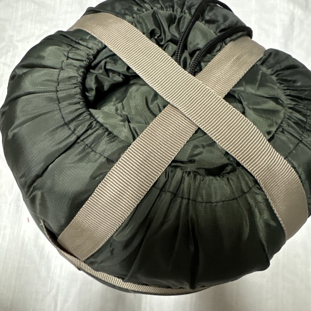 New Sealed FARLAND Mummy Sleeping Bag Rectangular with Pouch 20℉