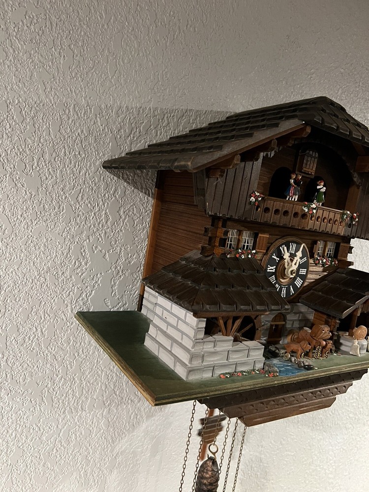 Vintage 1 day cuckoo clock