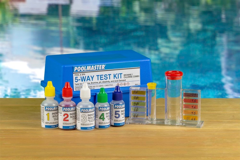 5-Way Kit with Integrated Color Chips for Precise Pool Water Testing