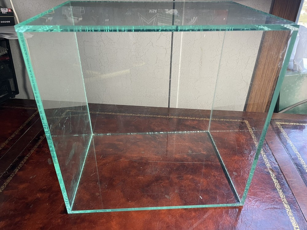 11"x11"x11" ACRYLIC RISER CUBE DISPLAY SHELF, STORAGE BOX 5 Sided, 1 Opened Side