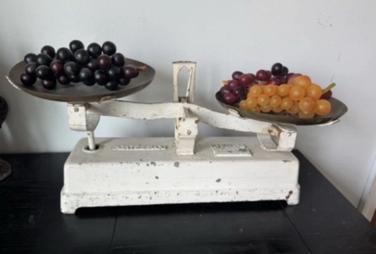 VINTAGE CAST IRON PORTEE MAX SCALE