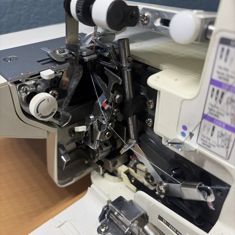 Bernina Serger/Overlocker 2500DCE (Used, Working)