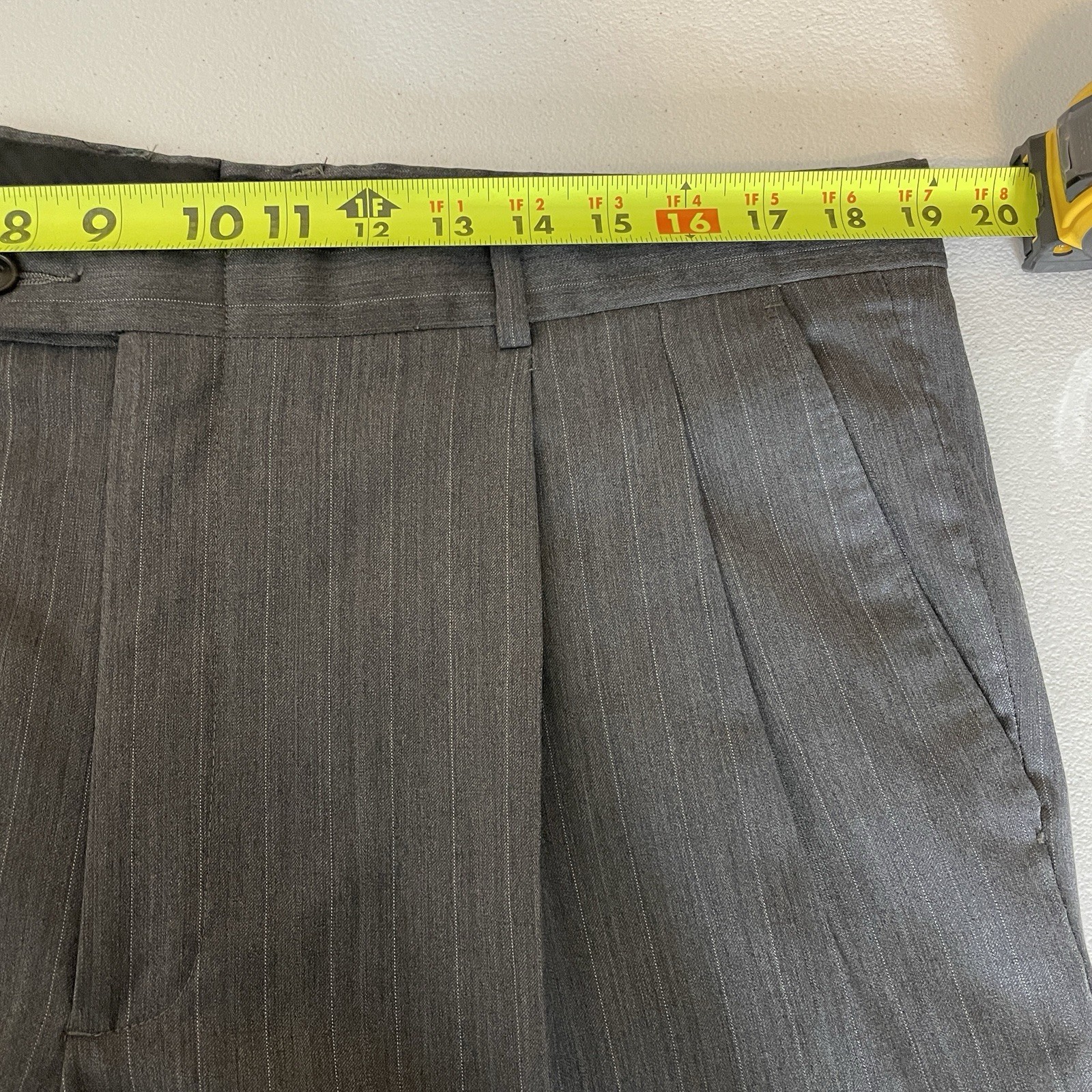 Lineage 2 Piece Suit Mens 44R 38x28 Gray Striped Wool Three Buttons Pants