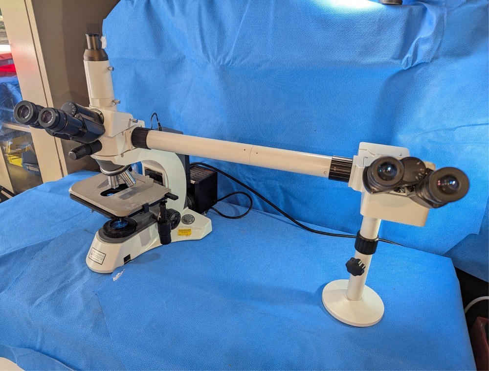 ACCU-SCOPE Observation/Teaching Microscope with THREE(x3) Objectives
