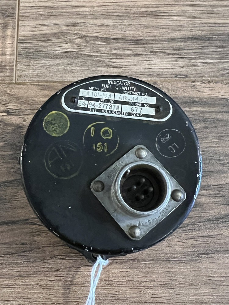 C-54 Skymaster Indicator Fuel Quantity Liquidometer 0-500 Gallons