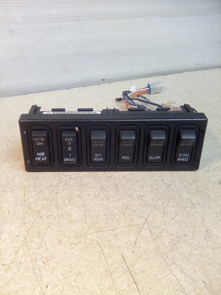 International Prostar 3549776C4 Dash Switch Panel