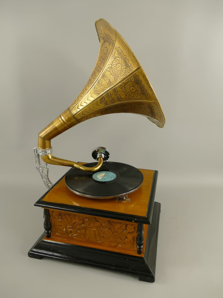 Antique Gramophone, Fully Functional Working Phonograph, win-up record player