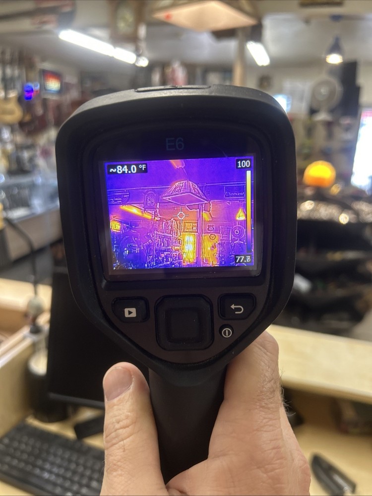 Flir E6 Thermal Imaging Camera With Case & Charger