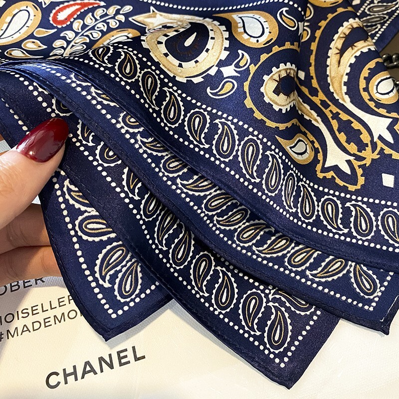 100% Mulberry Silk 27'' Scarf Women Vintage Birds Flower Kerchief Square Bandana