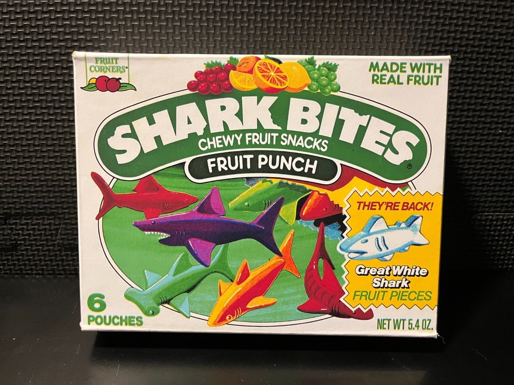 1990 Shark Bites Fruit Snacks (great white) - Replacement novelty display box