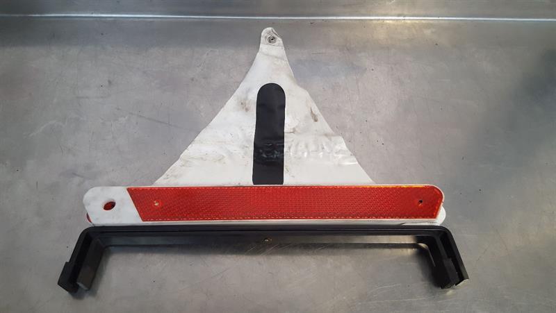 RANGE ROVER L320 SPORT WARNING TRIANGLE FREE POSTAGE