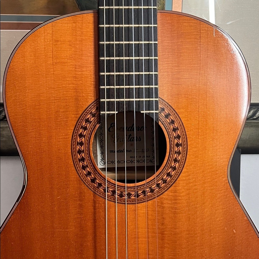 Escudero C-400 Nylon String Classical Guitar