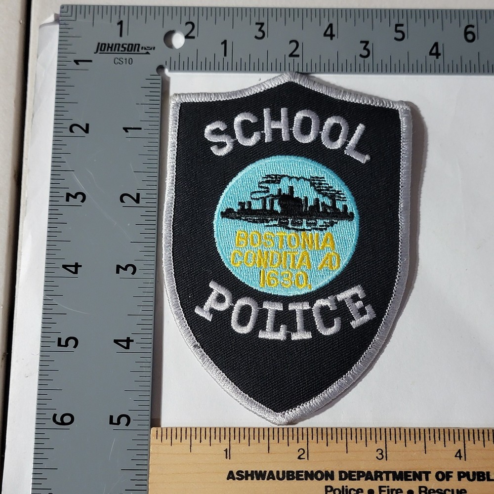 Bin1 b1 Police patch Massachusetts Boston School