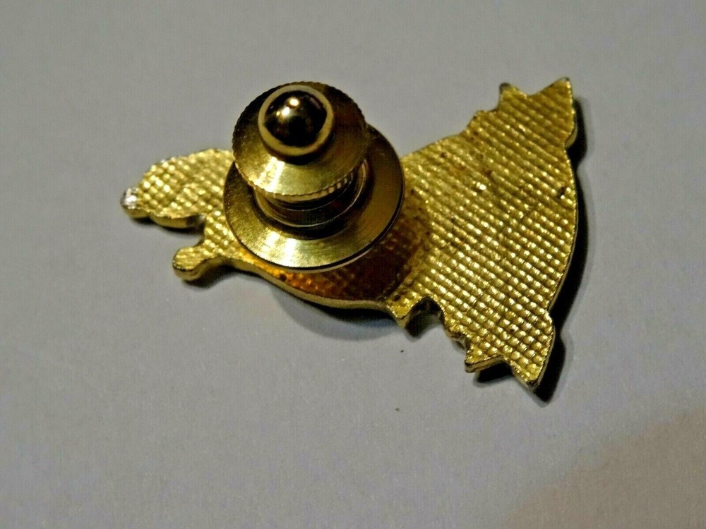 HIGHLANDER ~ THE DEWAR HIGHLANDER – ENAMEL PIN