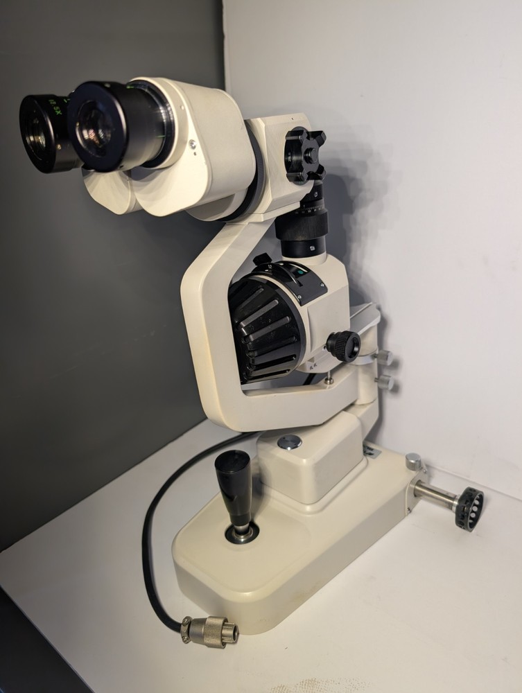 Topcon SL-2E Slit Lamp