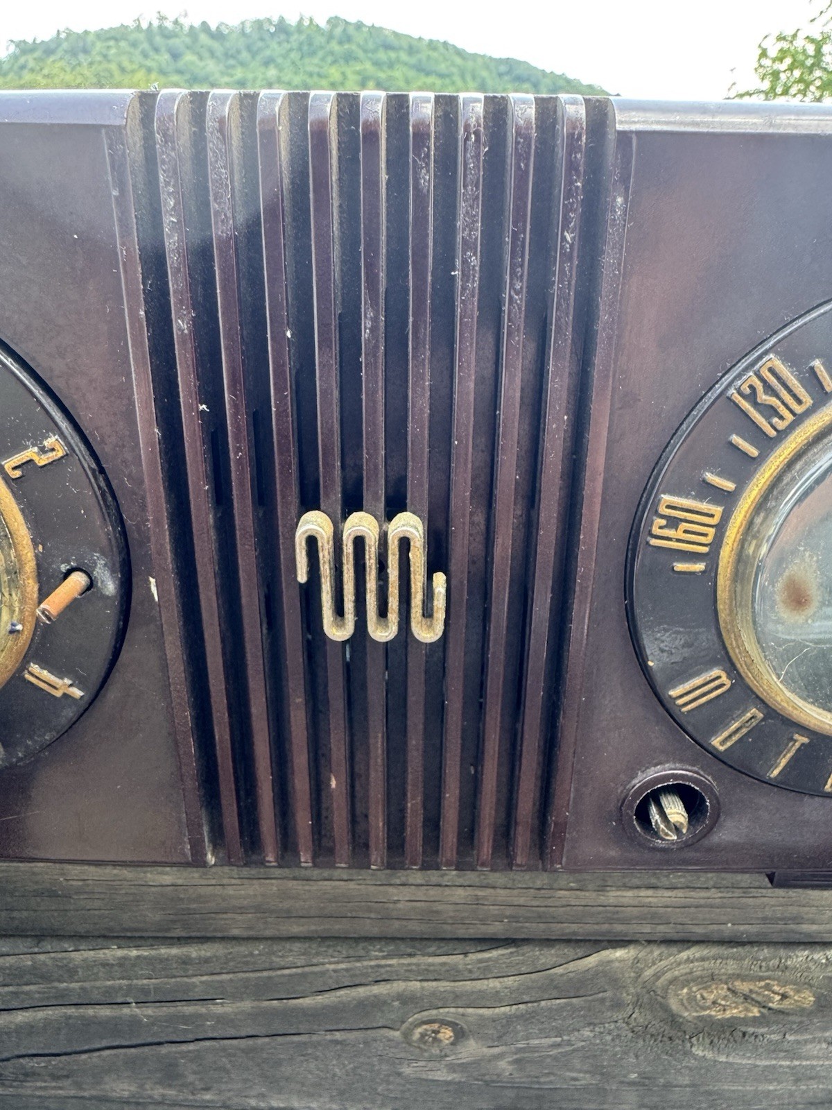 Vintage 1950 Motorola Model 51C Tube AM Clock Radio Works Brown Plastic