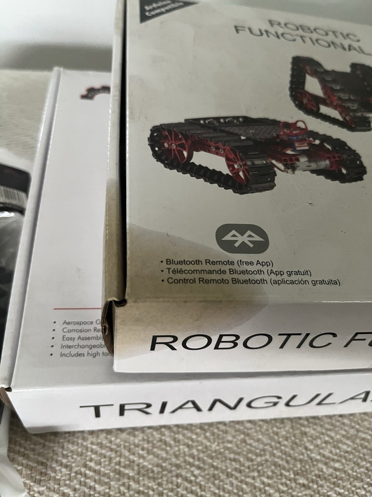 OSEPP Triangular Tank Robotic Mechanical Kit And Functionality Kit