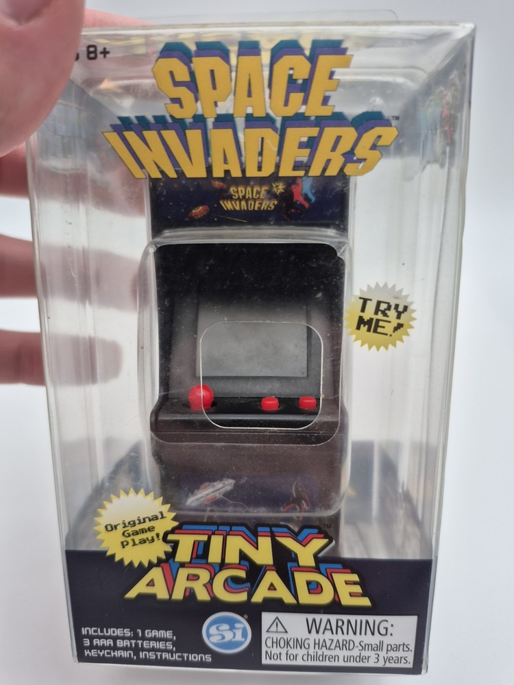 World's Smallest Tiny Arcade Space Invaders Miniature Game 2017 New Sealed
