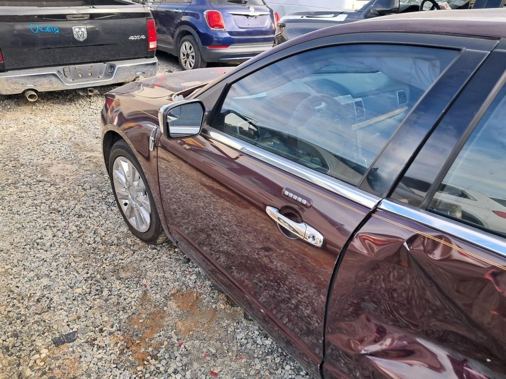 MKZ 2011 Glove Box 4902259