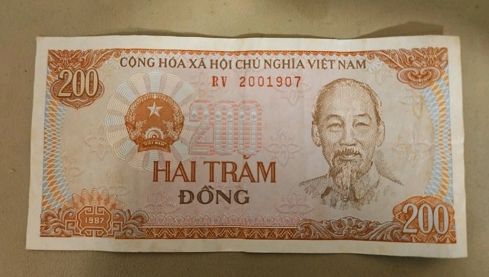 1987 Vietnam 200 Dong Note