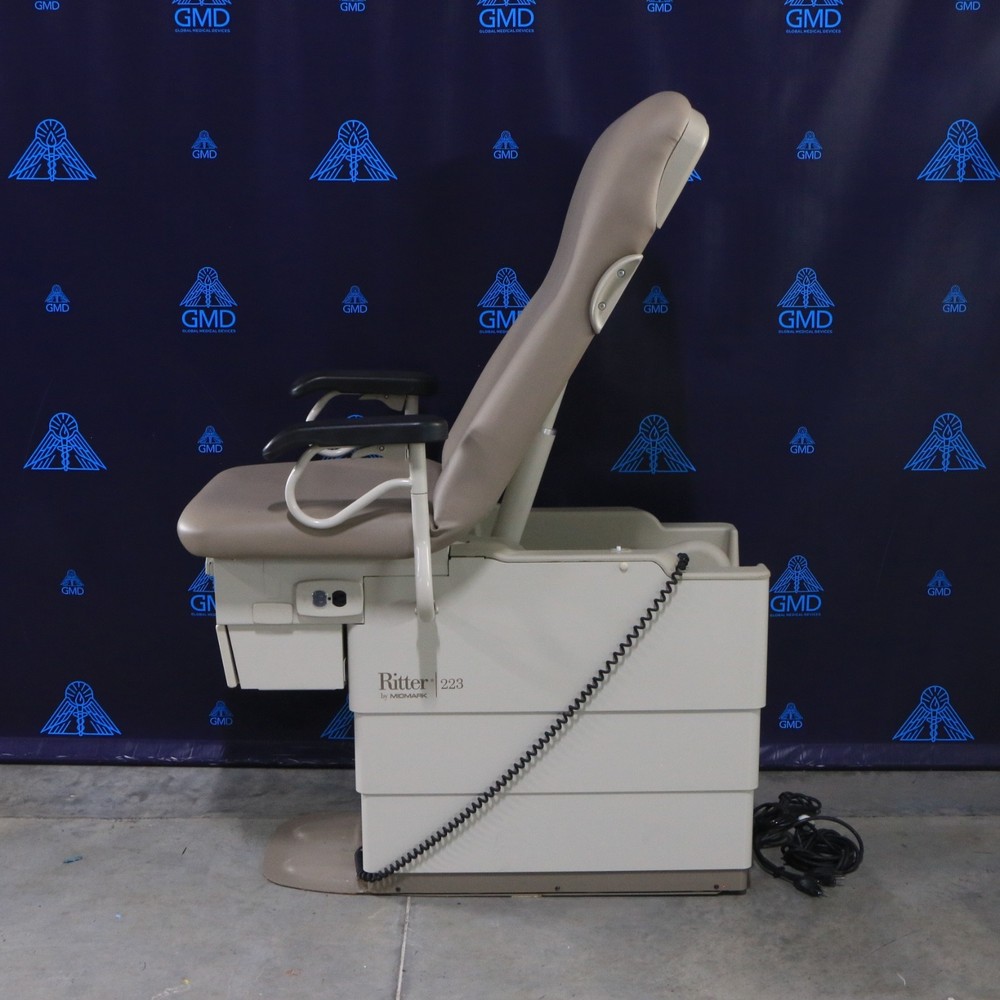 Midmark Ritter 223 Power Examination Table