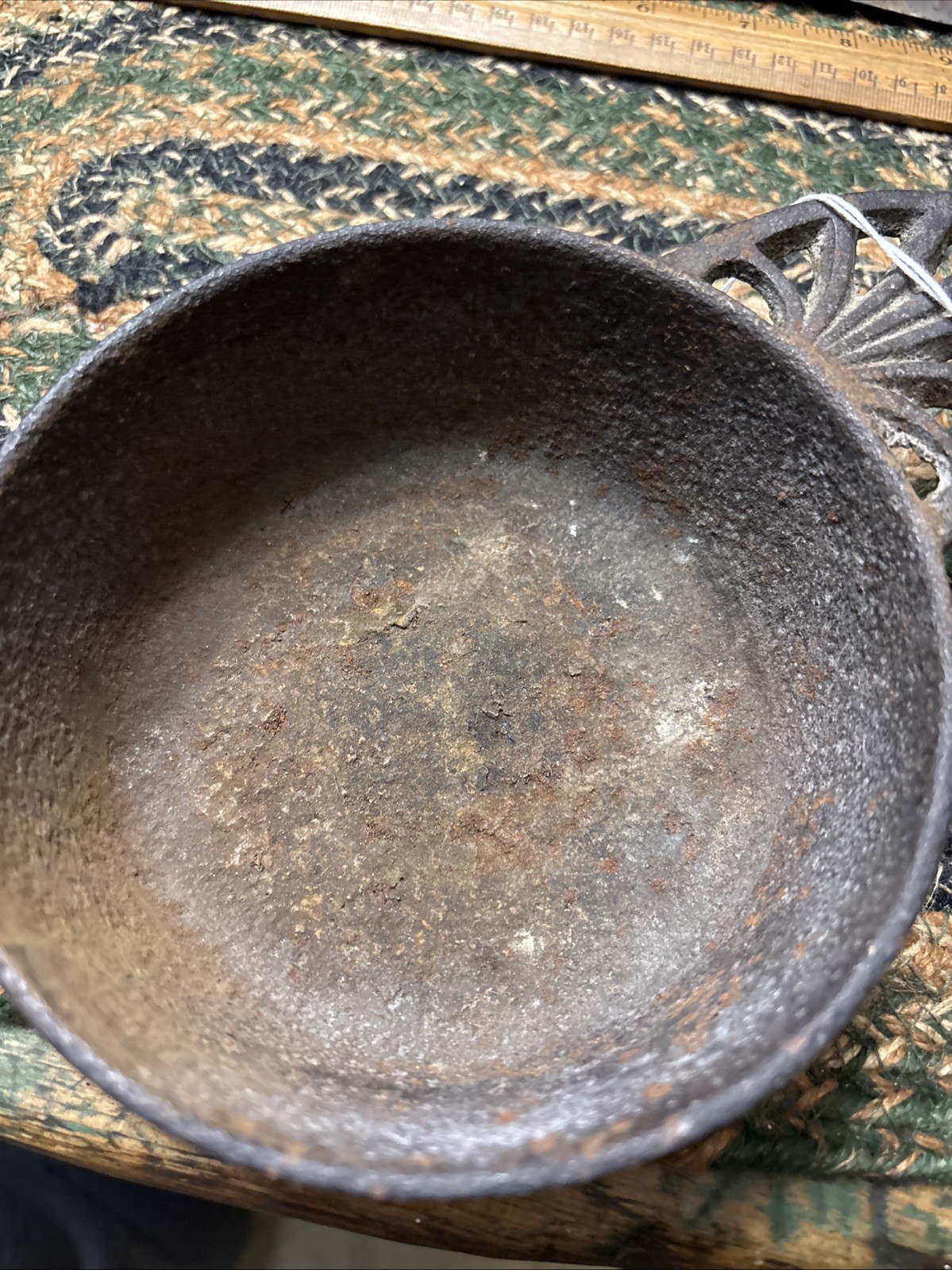 18th Early 19th Century Cast Iron Kendrick Porringer nice Gate Casting