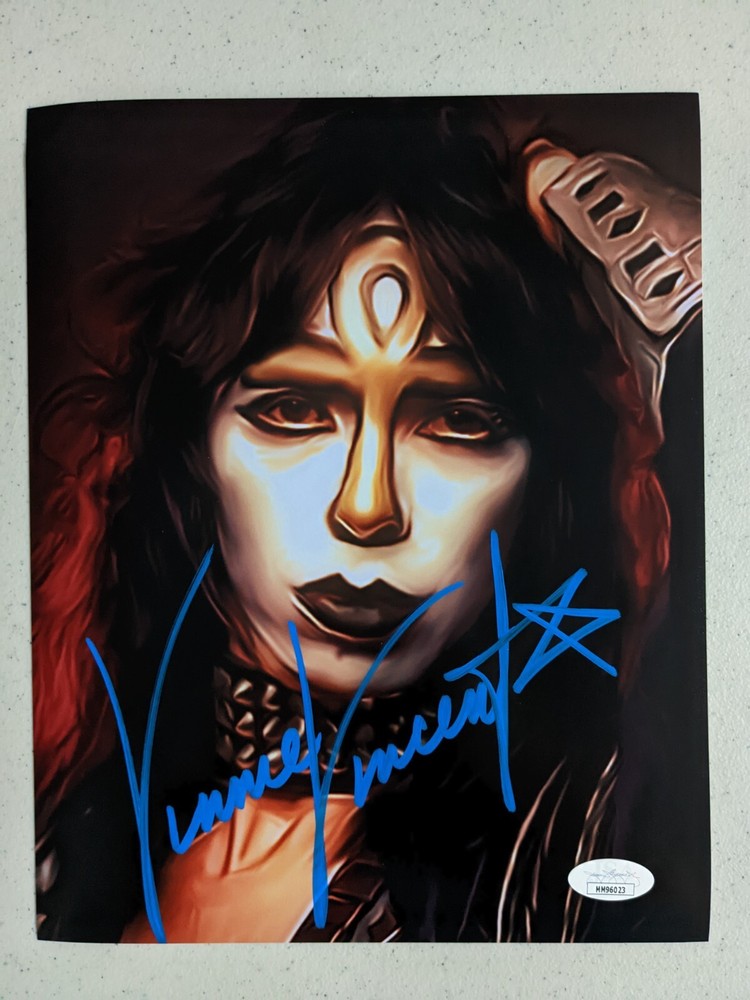 VINNIE VINCENT Signed 8x10 KISS Photo Autograph JSA BAS Beckett COA E