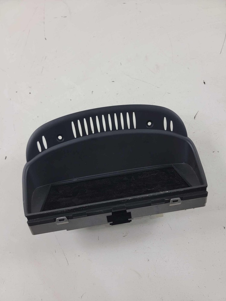 08-13 BMW E90 E92 E93 M3 OEM On Board Navigation Radio Info Screen Display