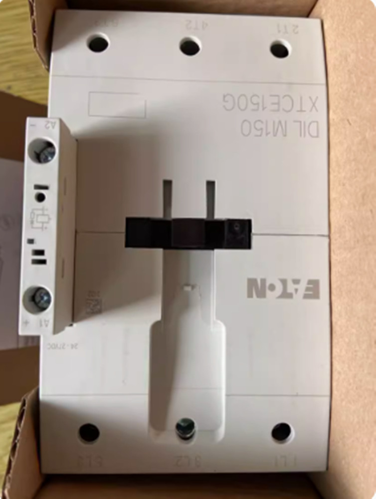 1pcs EATON Dc contactor DILM150 RDC24 switch