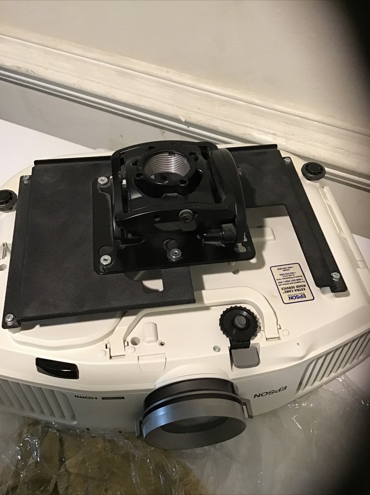 Epson Powerlite Pro G5200W Projector
